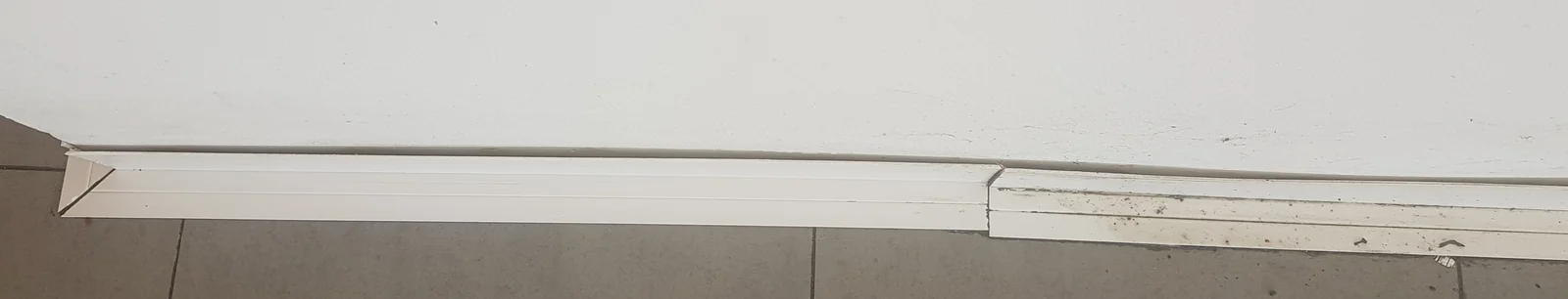 Sockelleiste vorher und nachher